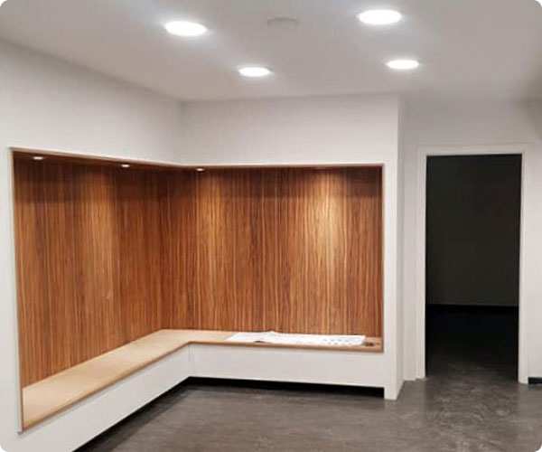 installation électrique et pose d'éclairages dans un commerce à Waremme